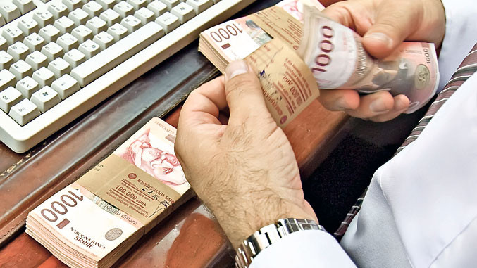 Колике плате прижељкују грађани Србије?